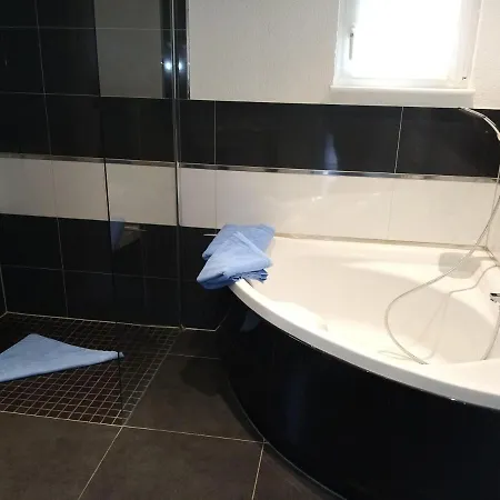Ferienwohnung-steuerbord-im-haus-apenboom Büsumer Deichhausen