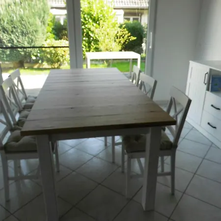 Appartement Ferienwohnung-steuerbord-im-haus-apenboom Büsumer Deichhausen